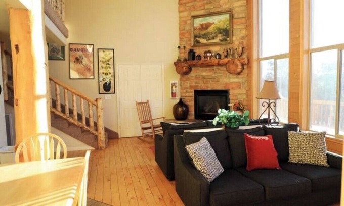 Zion National Park East Entrance Cabin | Zion Views-Sunrise Lodge +Resort Access