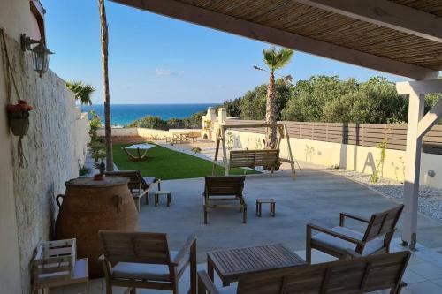 Anissaras Villa | Zoi's SeaView House