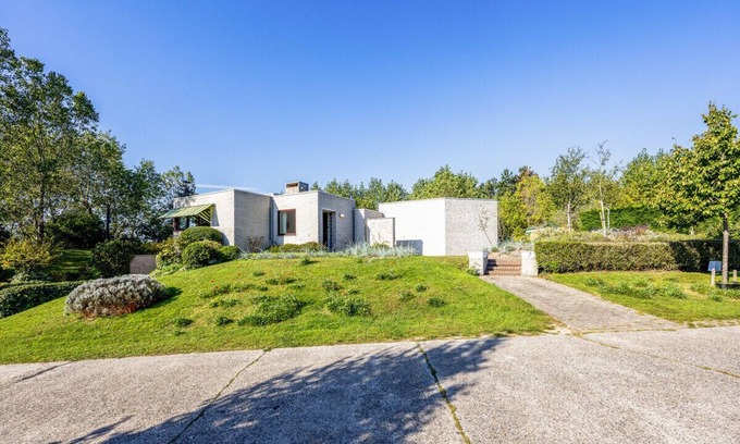 Koksijde Villa | Zonnige Vakantiewoning in rustige omgeving met grote privétuin