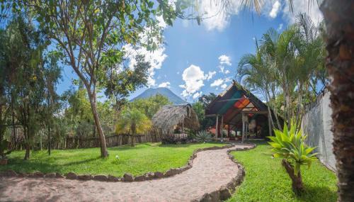 San Pedro La Laguna Hostel | Zoola Resort San Pedro La Laguna