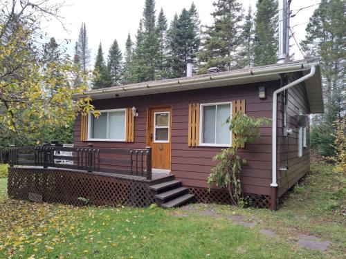 Frampton Ski Chalet | Zoucky Shack - Chalet Miller Zoo