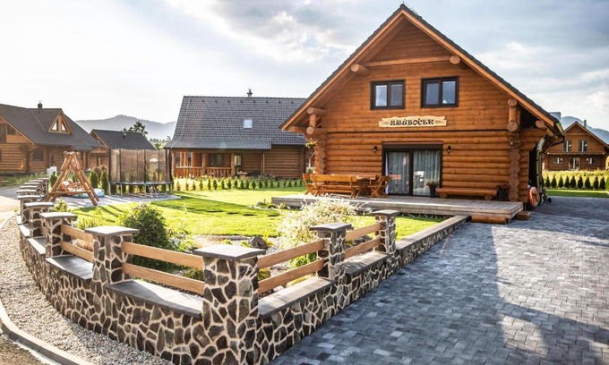 Liptovsky Trnovec House | Zrúboček/Log Cabin