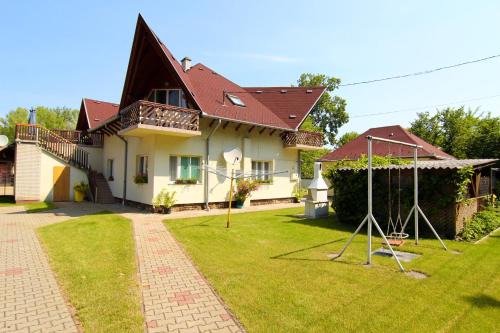 Balatonboglar Apartment | Zsuzsanna Apartmanház