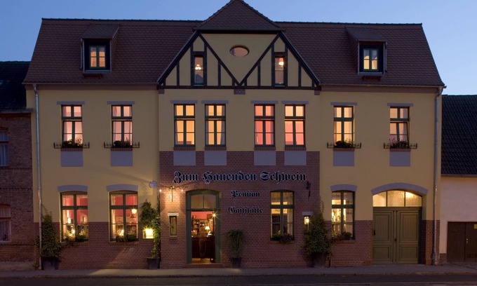 Oranienbaum-Worlitz Hotel | Zum Hauenden Schwein