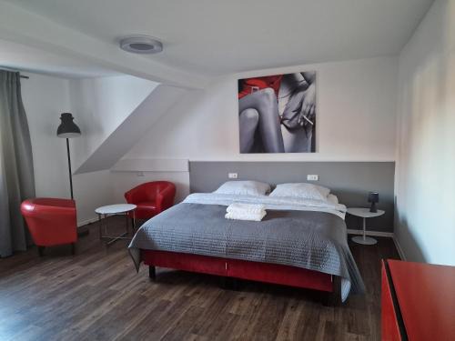 Poppenhausen House | Zur Sonne "Gasthaus-Bar-Events"