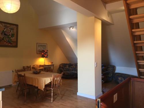 Sulingen Apartment | Zur Windrose Ferienwohnung an der Windmühle Labbus