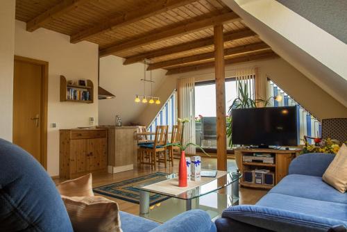 Altenhagen Apartment | Zwei Ferienwohnungen Ankerpatz 70 qm mit Loggia & Puppenstube 50 qm mit Gartenterrasse in Hagenburg nähe Steinhuder Meer