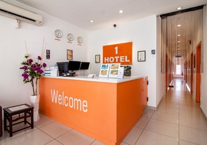 1 Hotel Taman Connaught