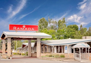 Ramada by Wyndham Gananoque Provincial Inn