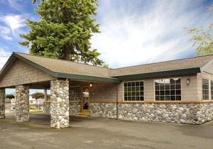 Poulsbo Inn & Suites