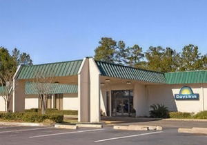Days Inn by Wyndham McComb MS