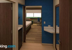 Holiday Inn Express & Suites Aurora, an Ihg Hotel