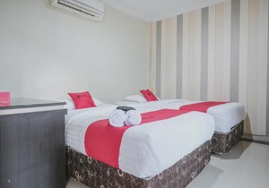 RedDoorz Syariah Near Jamtos Jambi 2