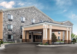 Econo Lodge Inn & Suites Monroe