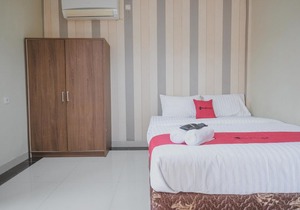 RedDoorz Syariah Near Jamtos Jambi 2