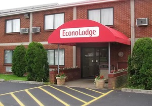 Econo Lodge Darien Lakes
