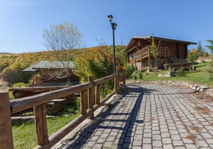 Sfendamos Wood Village