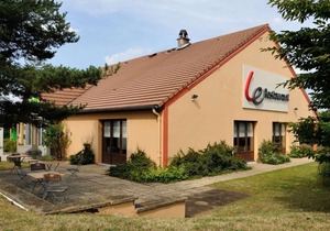 Campanile Moulins Avermes