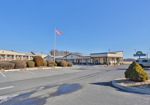 Days Inn by Wyndham Wrightstown