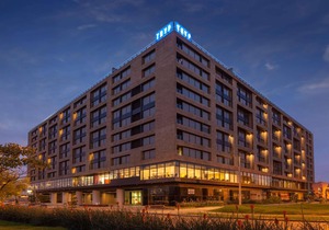 Tryp by Wyndham Bogota Embajada