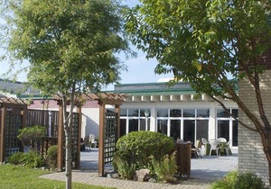 Ramada by Wyndham Thunder Bay Airlane Hotel