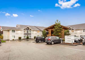 Best Western Plus Country Meadows Inn