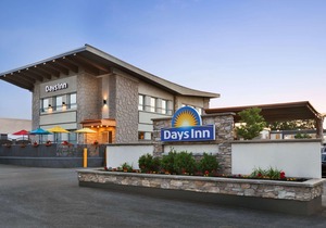 Days Inn by Wyndham Montreal East
