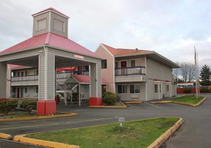 Travelodge by Wyndham Port of Tacoma WA