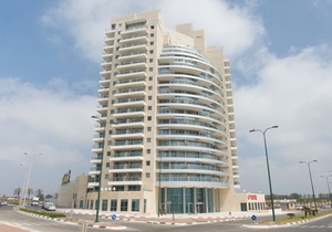 Ramada Hotel & Suites by Wyndham Netanya