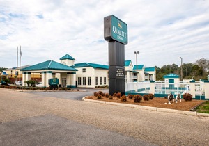 Quality Inn Chipley I-10 at Exit 120