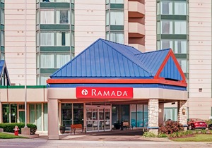 Ramada by Wyndham Niagara Falls/Fallsview