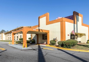 Travelodge by Wyndham Forsyth