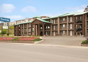 Travelodge by Wyndham Kamloops Mountview