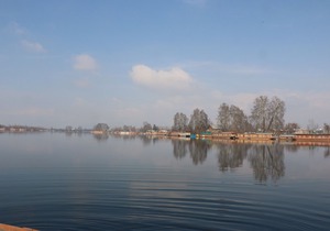 New Golden Flower Heritage Houseboat