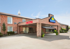 Days Inn by Wyndham Brantford