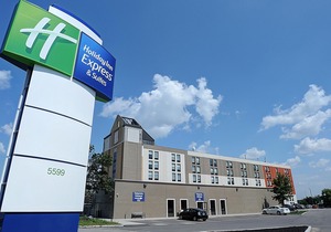 Holiday Inn Express & Suites Toronto Airport West, an Ihg Hotel