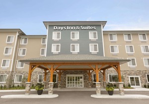 Days Inn & Suites by Wyndham Lindsay