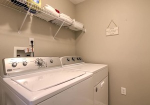 Amanda's Cozy Clear Creek Vacation Home