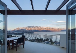 Belvedere Breath Taking Lake and Mountain Views