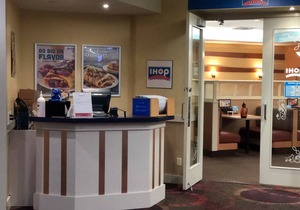 Ramada by Wyndham Niagara Falls/Fallsview