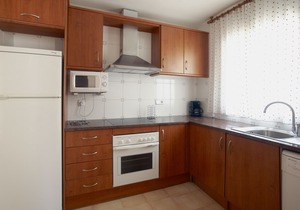 2 bedroom house (2 -5 people)