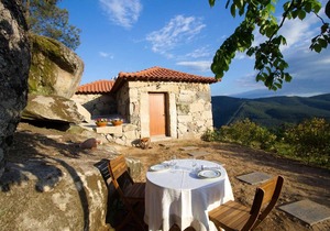 Homerez - House for 2 ppl. with shared pool and garden at Vilar de Ferreiros