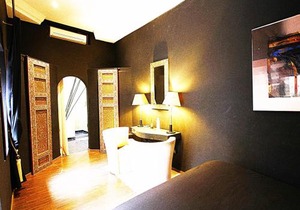 Room in Guest room - Riad Ralhaya, calm and voluptuous luxury in the heart of Marrakech - 4