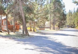 Bend-Sunriver Camping Resort Two-Bedroom Cabin 5