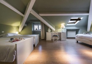 Villa Angela With Pool And Lake View