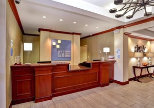 Holiday Inn Express Hotel & Suites Grand Rapids-North