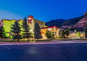 BEST WESTERN Plus Canyon Pines