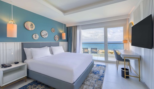 Suite, 1 King Bed (Sea Front)