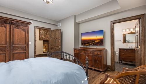 Lavender Room