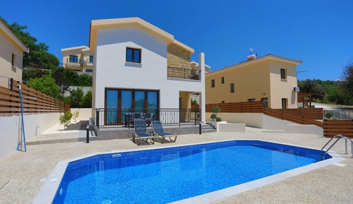 Villa, Smoking